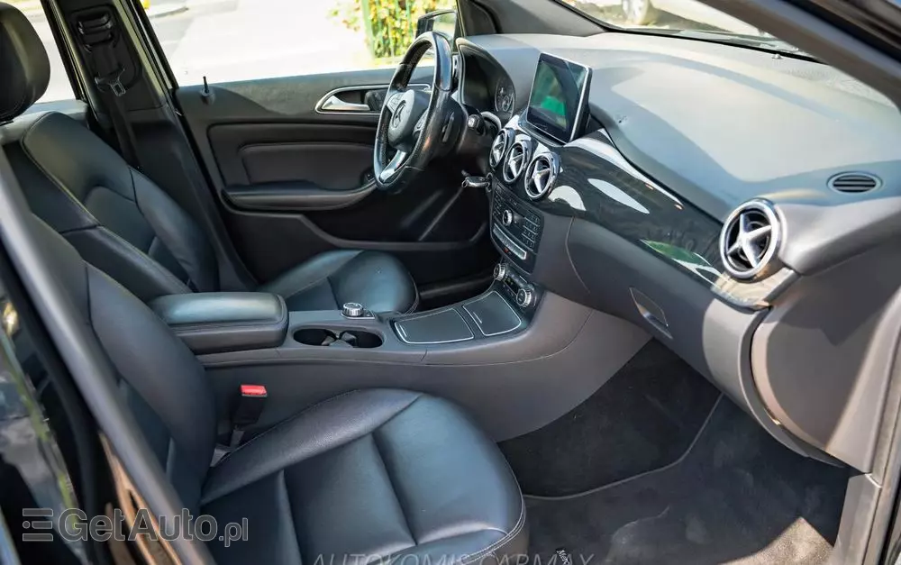 MERCEDES-BENZ Klasa B 250 4-Matic