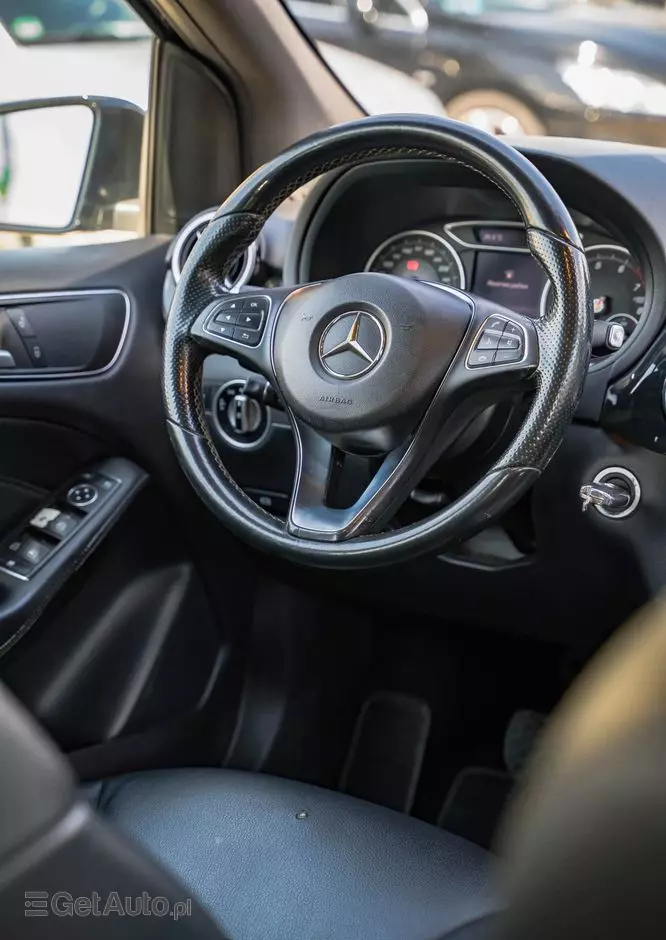 MERCEDES-BENZ Klasa B 250 4-Matic