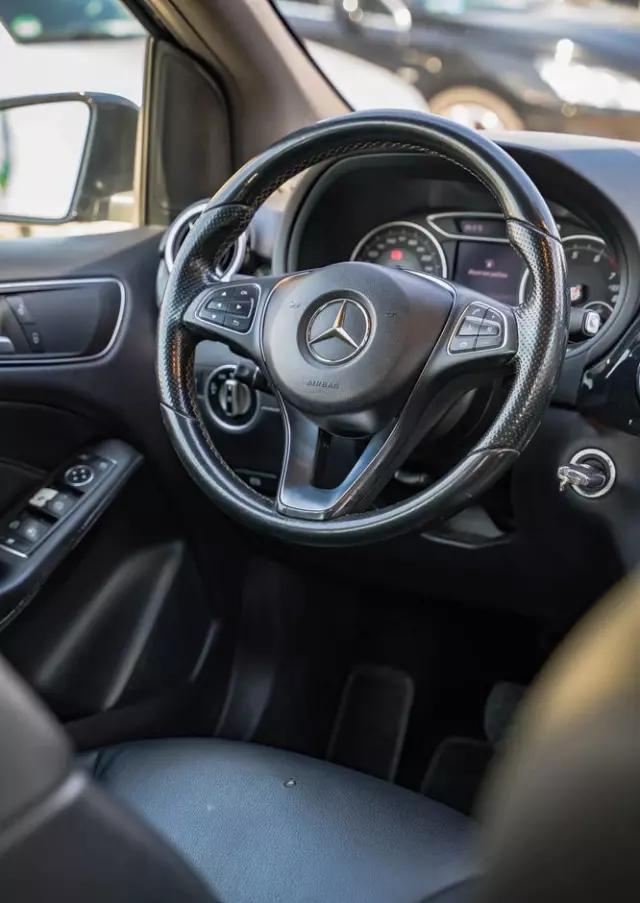 MERCEDES-BENZ Klasa B 250 4-Matic