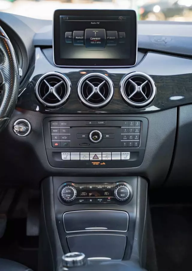 MERCEDES-BENZ Klasa B 250 4-Matic