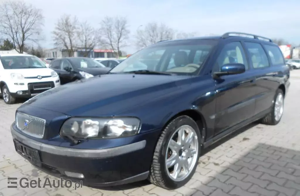 VOLVO V70 