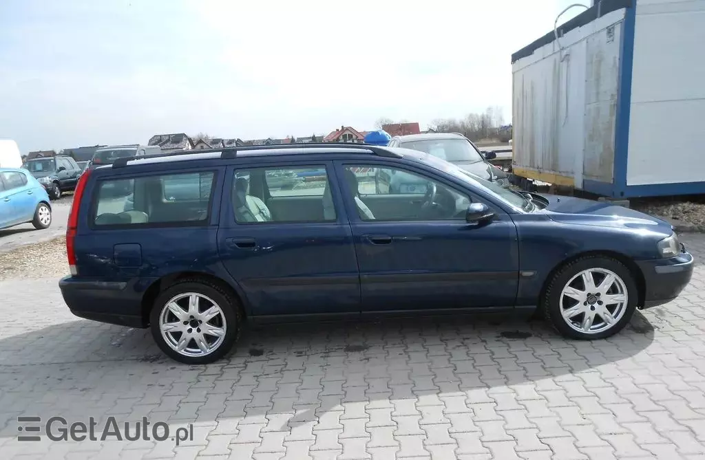 VOLVO V70 