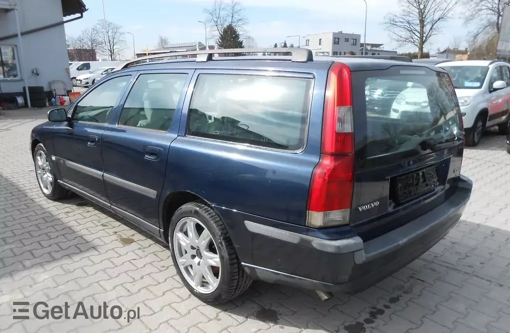 VOLVO V70 