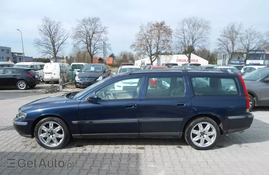 VOLVO V70 
