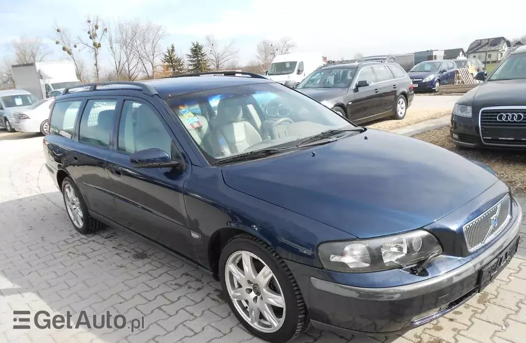 VOLVO V70 