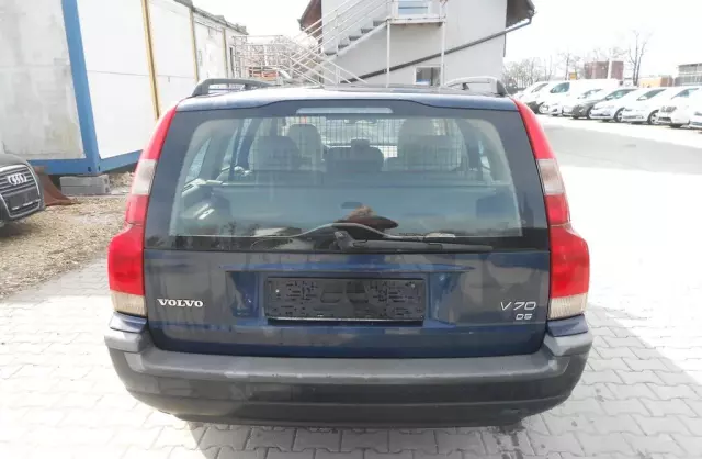 VOLVO V70 