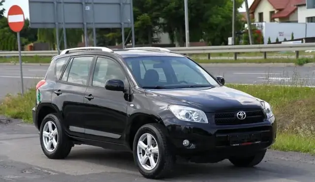 TOYOTA Rav 4 