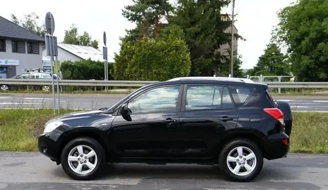 TOYOTA Rav 4 
