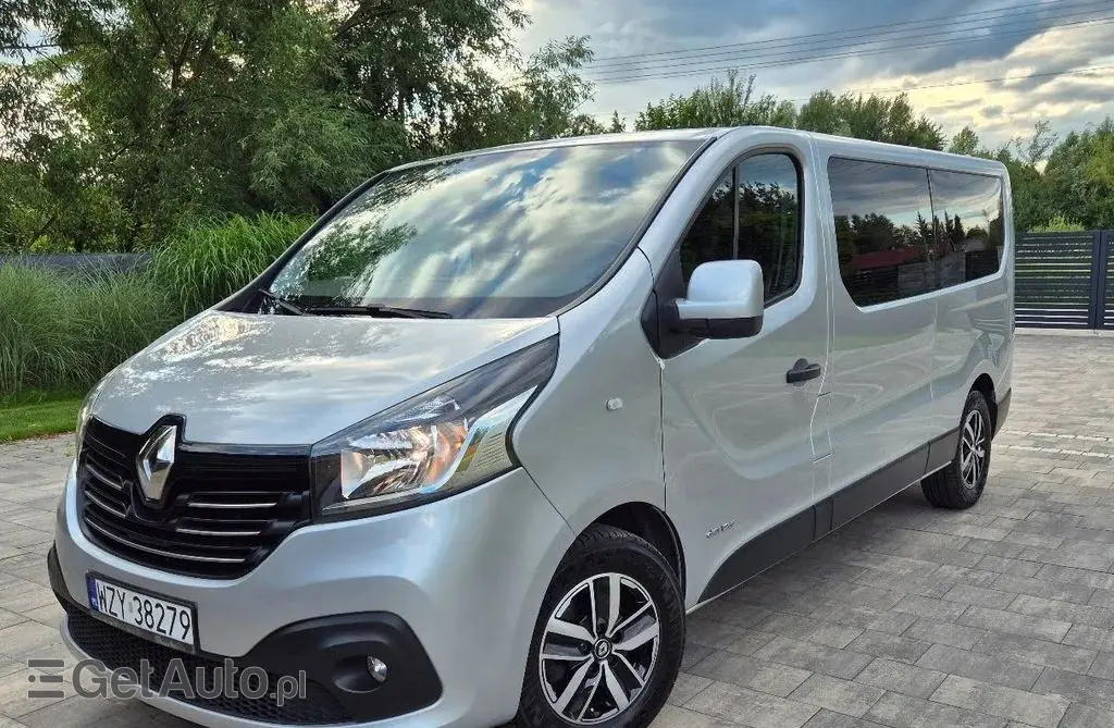 RENAULT Trafic 