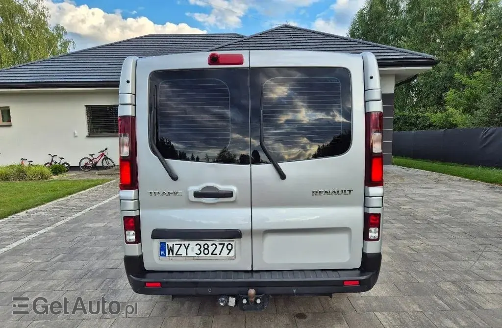 RENAULT Trafic 