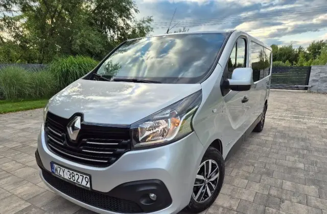 RENAULT Trafic 