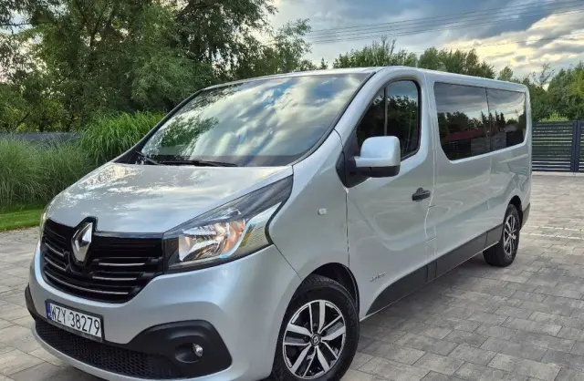 RENAULT Trafic 