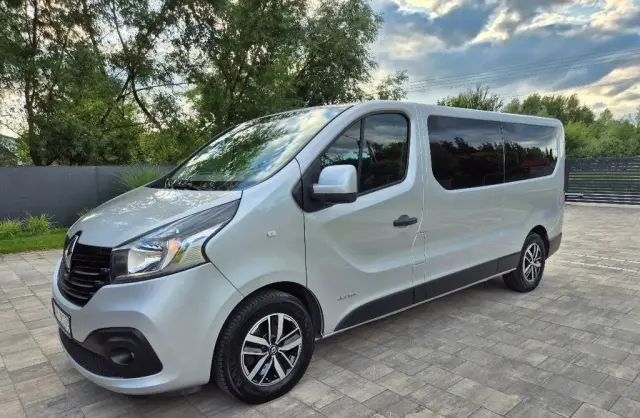 RENAULT Trafic 