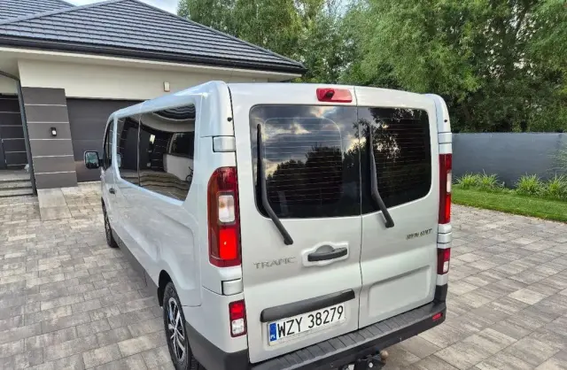 RENAULT Trafic 
