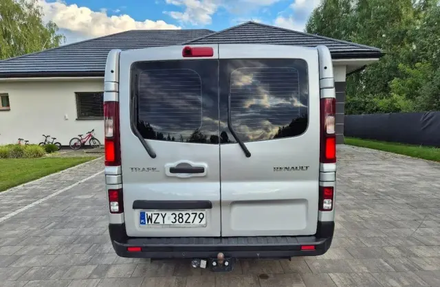 RENAULT Trafic 