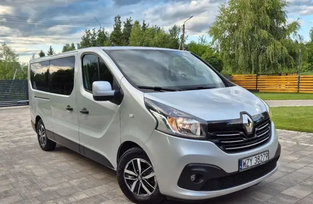 RENAULT Trafic 