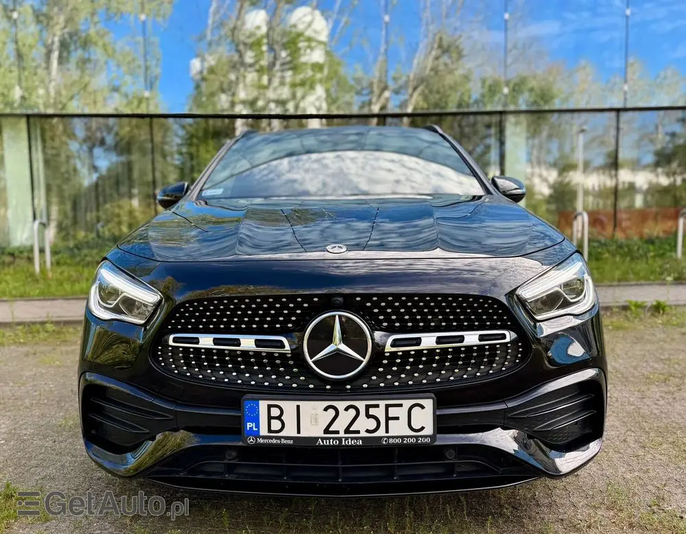 MERCEDES-BENZ GLA 180 AMG Line