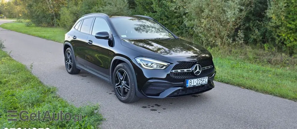 MERCEDES-BENZ GLA 180 AMG Line
