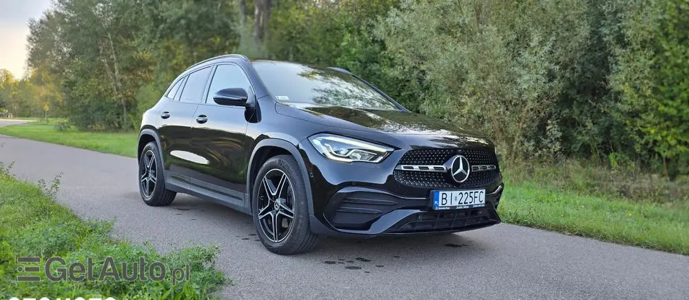 MERCEDES-BENZ GLA 180 AMG Line
