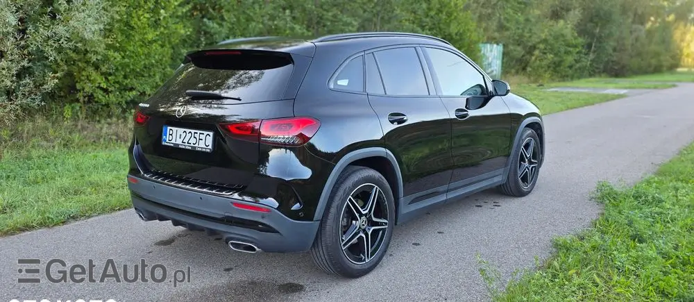 MERCEDES-BENZ GLA 180 AMG Line