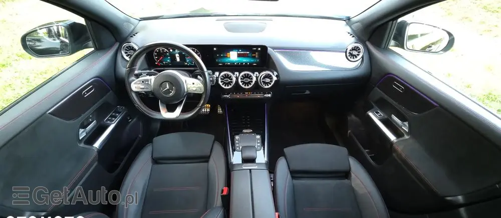 MERCEDES-BENZ GLA 180 AMG Line