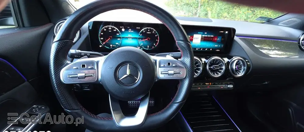 MERCEDES-BENZ GLA 180 AMG Line