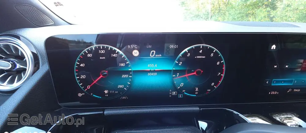 MERCEDES-BENZ GLA 180 AMG Line