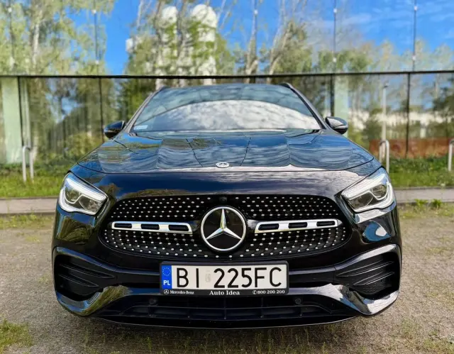 MERCEDES-BENZ GLA 180 AMG Line