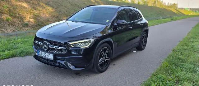 MERCEDES-BENZ GLA 180 AMG Line