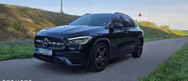 MERCEDES-BENZ GLA 180 AMG Line