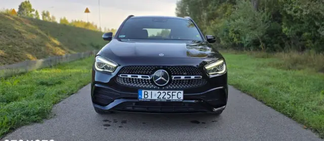 MERCEDES-BENZ GLA 180 AMG Line