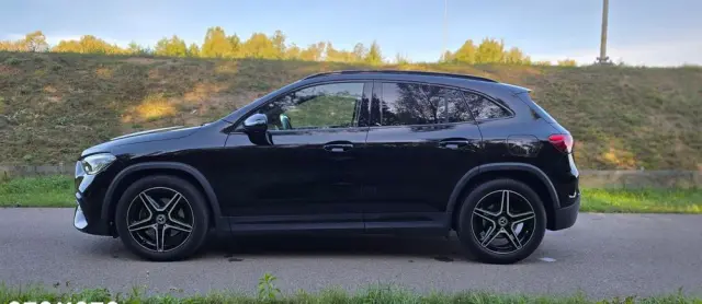 MERCEDES-BENZ GLA 180 AMG Line