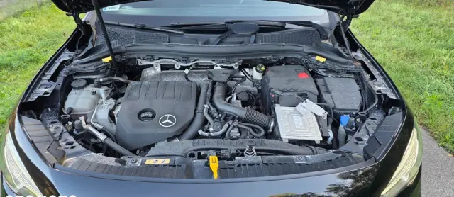 MERCEDES-BENZ GLA 180 AMG Line