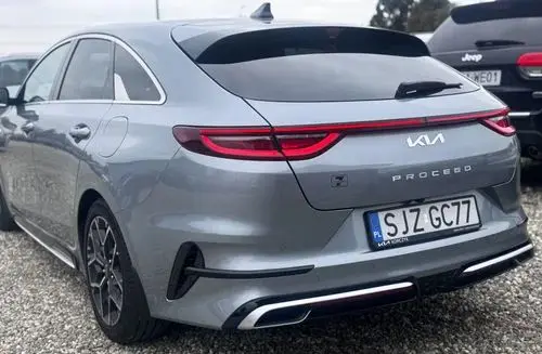 KIA Proceed 