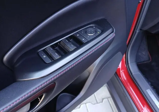 LEXUS LBX 1.5 Hybrid Elegant