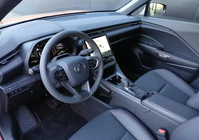 LEXUS LBX 1.5 Hybrid Elegant