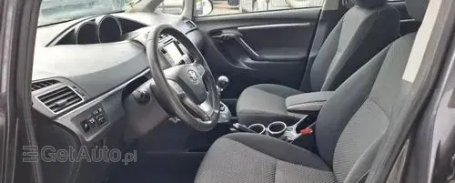 TOYOTA Verso 