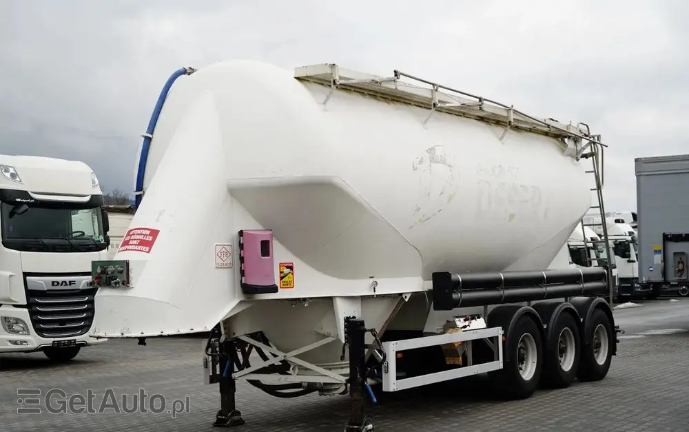 FELDBINDER CEMENTONACZEPA / 2 KOMORY / 37 000 L / SILOS / DO MATERIAŁÓW SYPKICH  / ALUFELGI 
