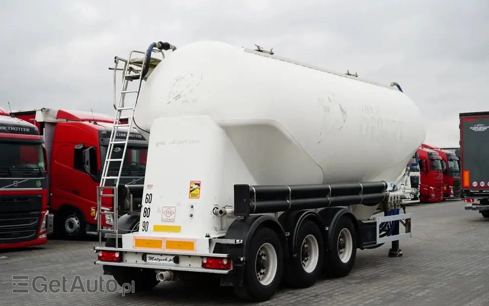 FELDBINDER CEMENTONACZEPA / 2 KOMORY / 37 000 L / SILOS / DO MATERIAŁÓW SYPKICH  / ALUFELGI 