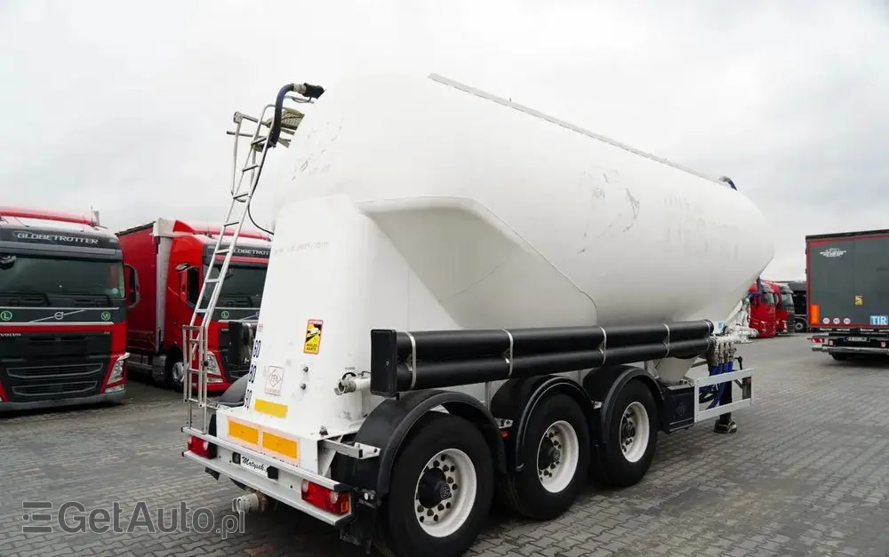 FELDBINDER CEMENTONACZEPA / 2 KOMORY / 37 000 L / SILOS / DO MATERIAŁÓW SYPKICH  / ALUFELGI 