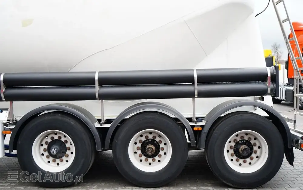 FELDBINDER CEMENTONACZEPA / 2 KOMORY / 37 000 L / SILOS / DO MATERIAŁÓW SYPKICH  / ALUFELGI 