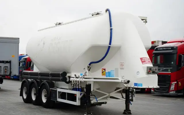 FELDBINDER CEMENTONACZEPA / 2 KOMORY / 37 000 L / SILOS / DO MATERIAŁÓW SYPKICH  / ALUFELGI 