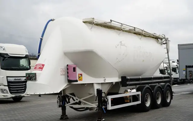 FELDBINDER CEMENTONACZEPA / 2 KOMORY / 37 000 L / SILOS / DO MATERIAŁÓW SYPKICH  / ALUFELGI 