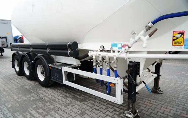 FELDBINDER CEMENTONACZEPA / 2 KOMORY / 37 000 L / SILOS / DO MATERIAŁÓW SYPKICH  / ALUFELGI 