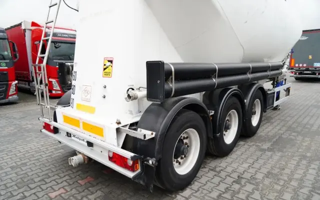 FELDBINDER CEMENTONACZEPA / 2 KOMORY / 37 000 L / SILOS / DO MATERIAŁÓW SYPKICH  / ALUFELGI 