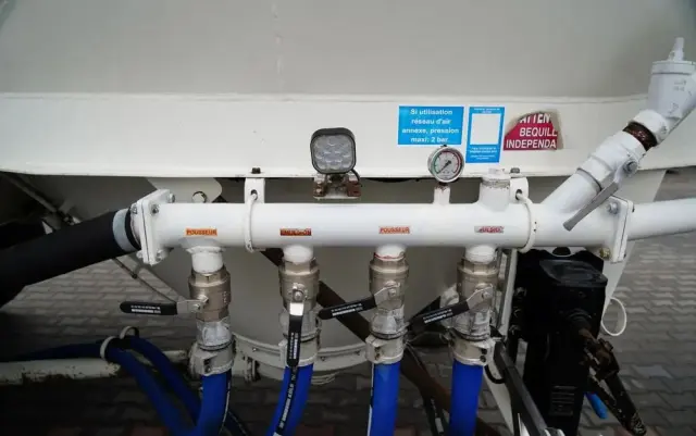 FELDBINDER CEMENTONACZEPA / 2 KOMORY / 37 000 L / SILOS / DO MATERIAŁÓW SYPKICH  / ALUFELGI 