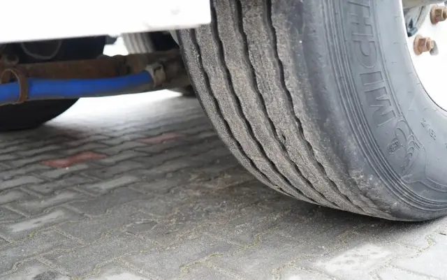 FELDBINDER CEMENTONACZEPA / 2 KOMORY / 37 000 L / SILOS / DO MATERIAŁÓW SYPKICH  / ALUFELGI 