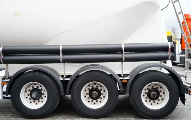 FELDBINDER CEMENTONACZEPA / 2 KOMORY / 37 000 L / SILOS / DO MATERIAŁÓW SYPKICH  / ALUFELGI 