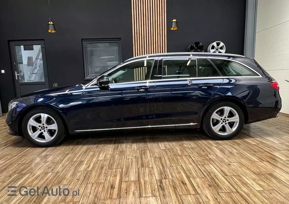 MERCEDES-BENZ Klasa E 220 d