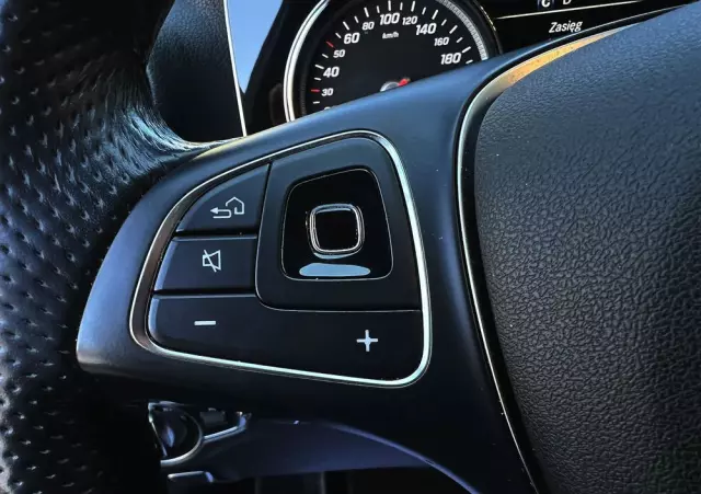 MERCEDES-BENZ Klasa E 220 d